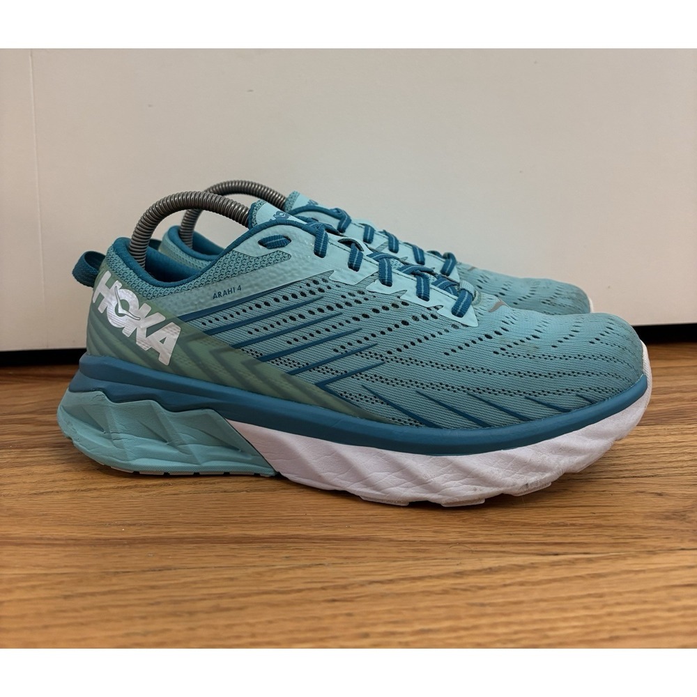 Hoka One One Women's Arahi 4 Antigua Sand Caribbean Sea Run Walk Shoes Size 9 US